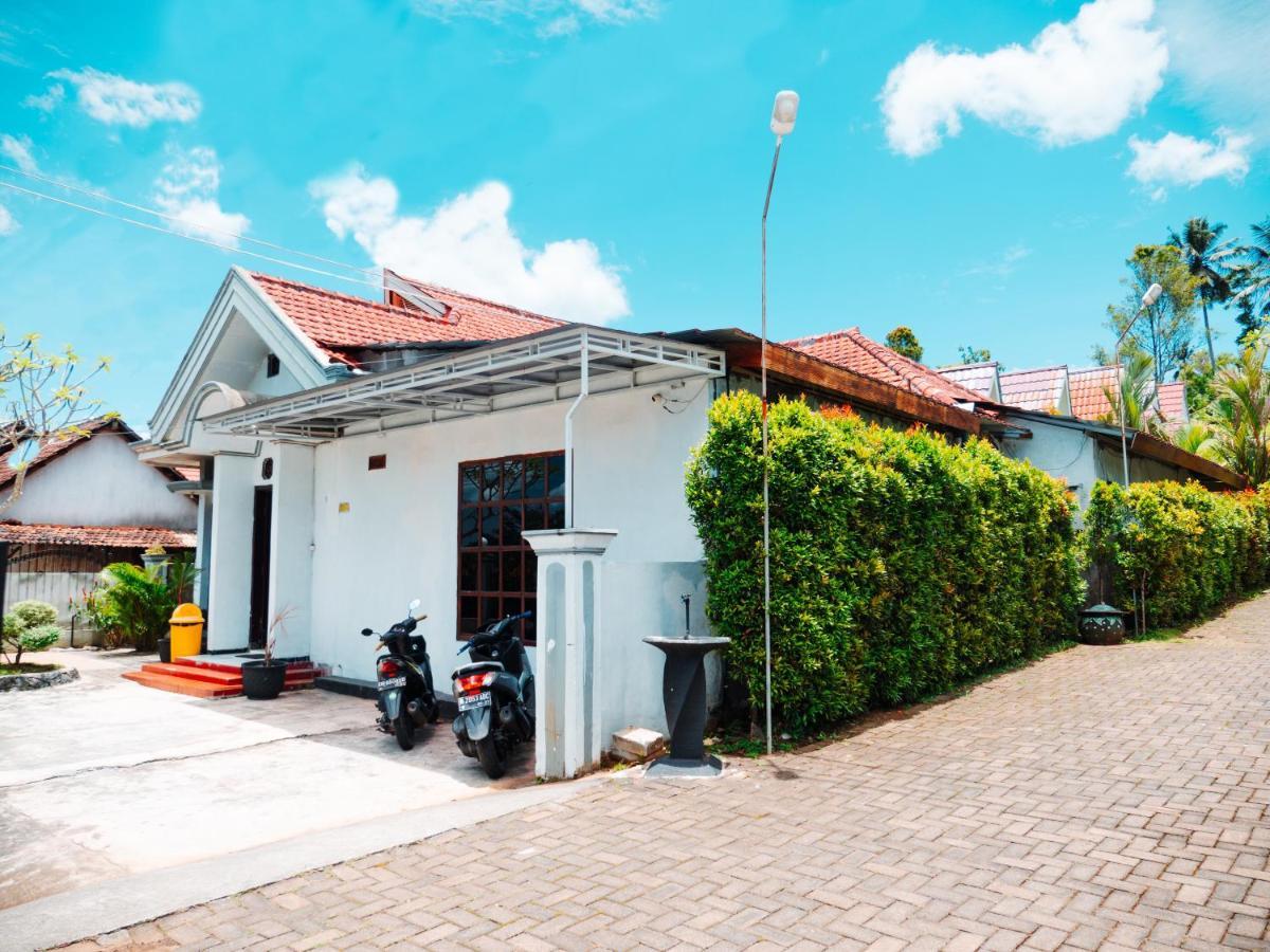 Tumpaksewu Homestay Sidomukti Экстерьер фото